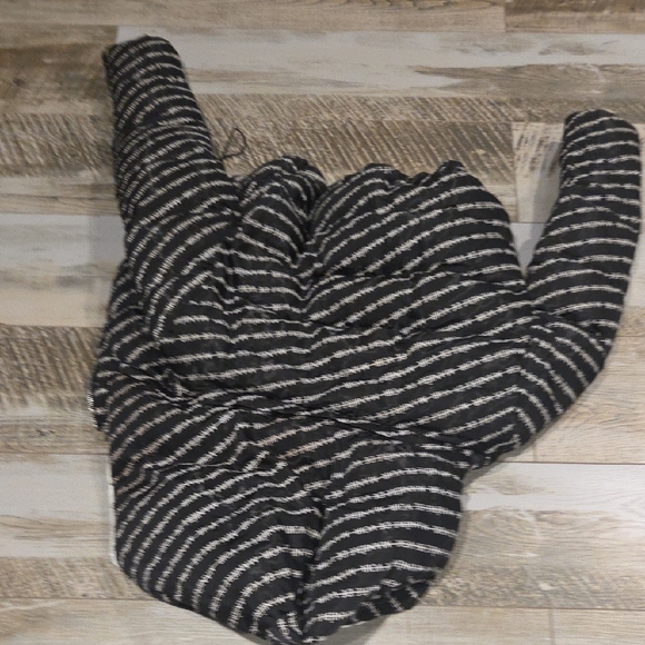 Maniere De Voir Reversible Monochrome Puffer Jacket - Picture 7 of 14